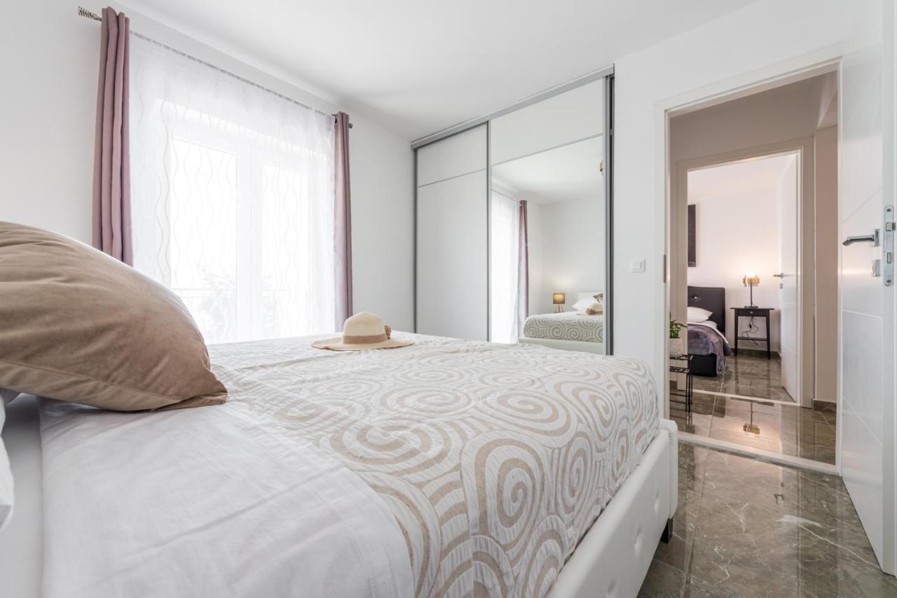 Golden Seaview Holiday Home Mlini Esterno foto