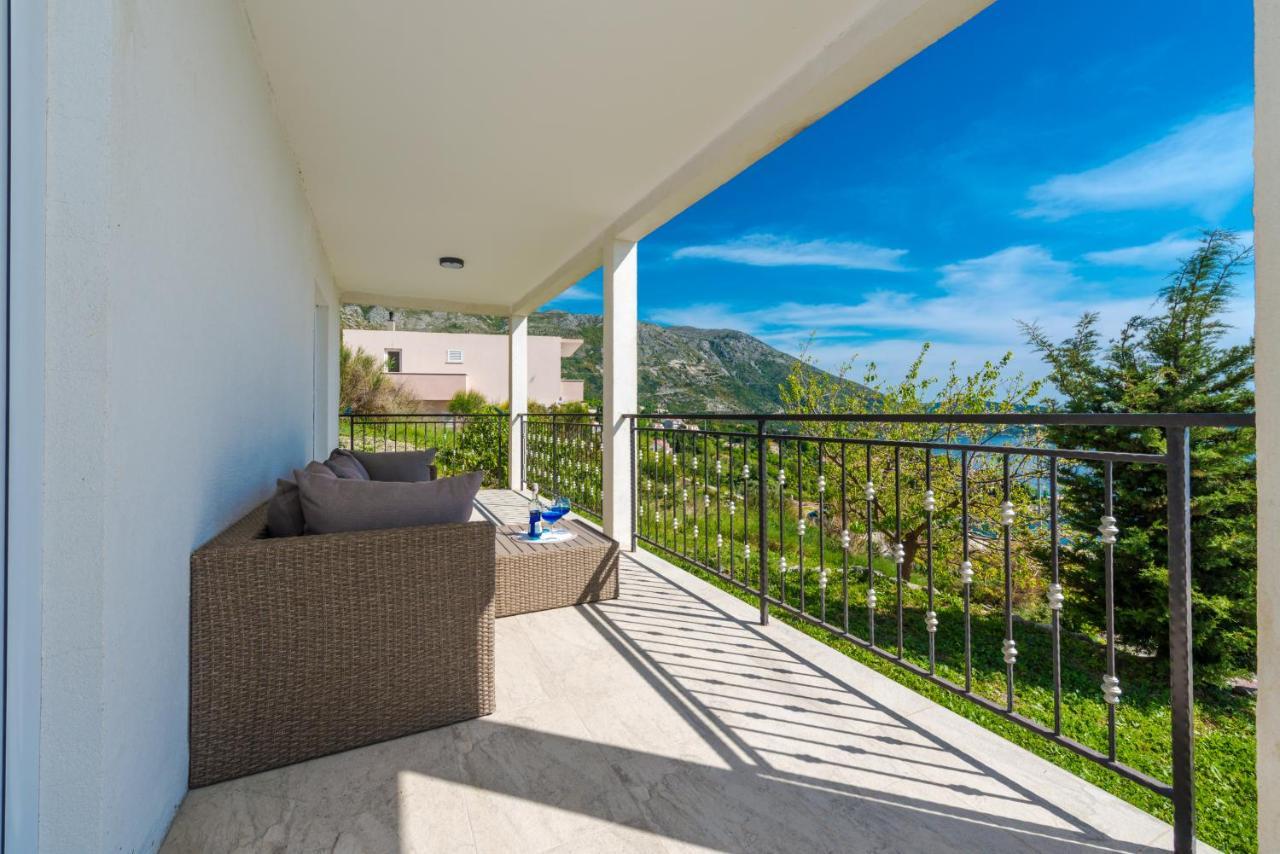 Golden Seaview Holiday Home Mlini Esterno foto