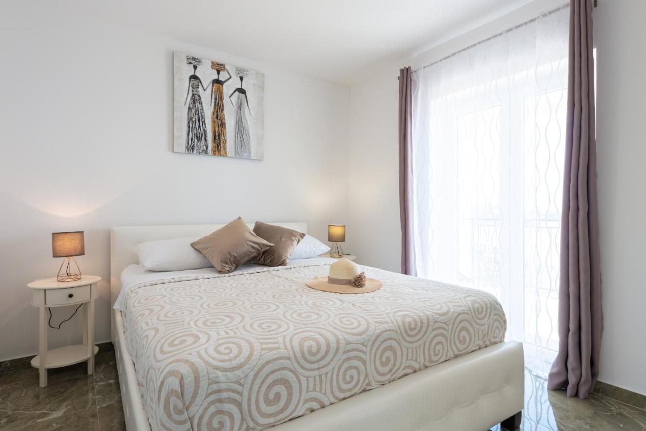 Golden Seaview Holiday Home Mlini Esterno foto