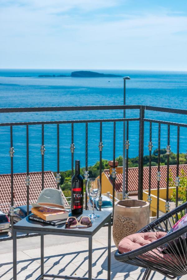 Golden Seaview Holiday Home Mlini Esterno foto
