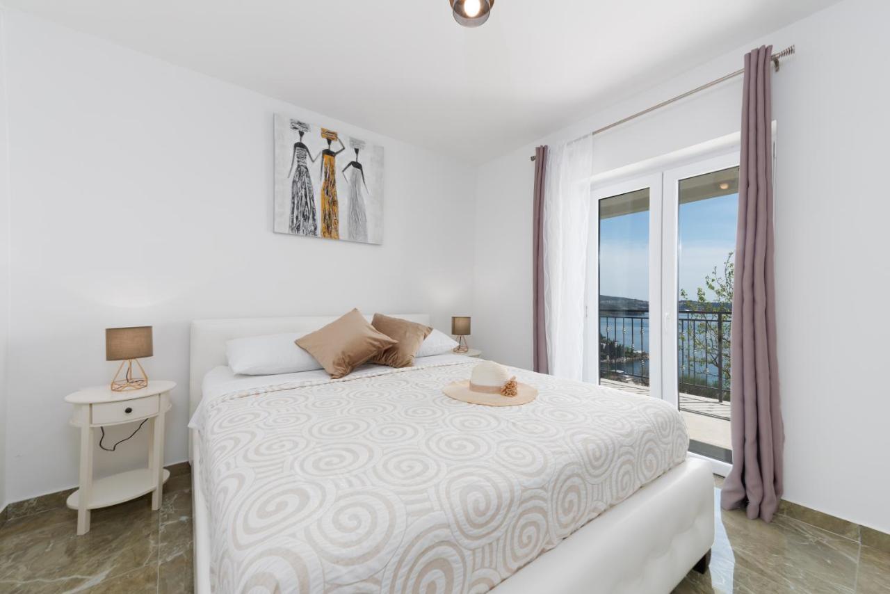 Golden Seaview Holiday Home Mlini Esterno foto