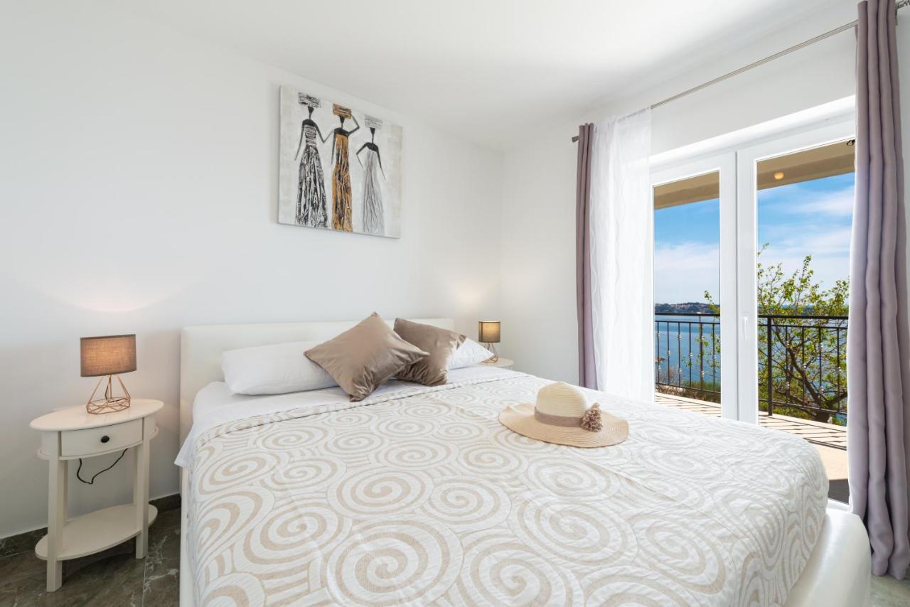 Golden Seaview Holiday Home Mlini Esterno foto